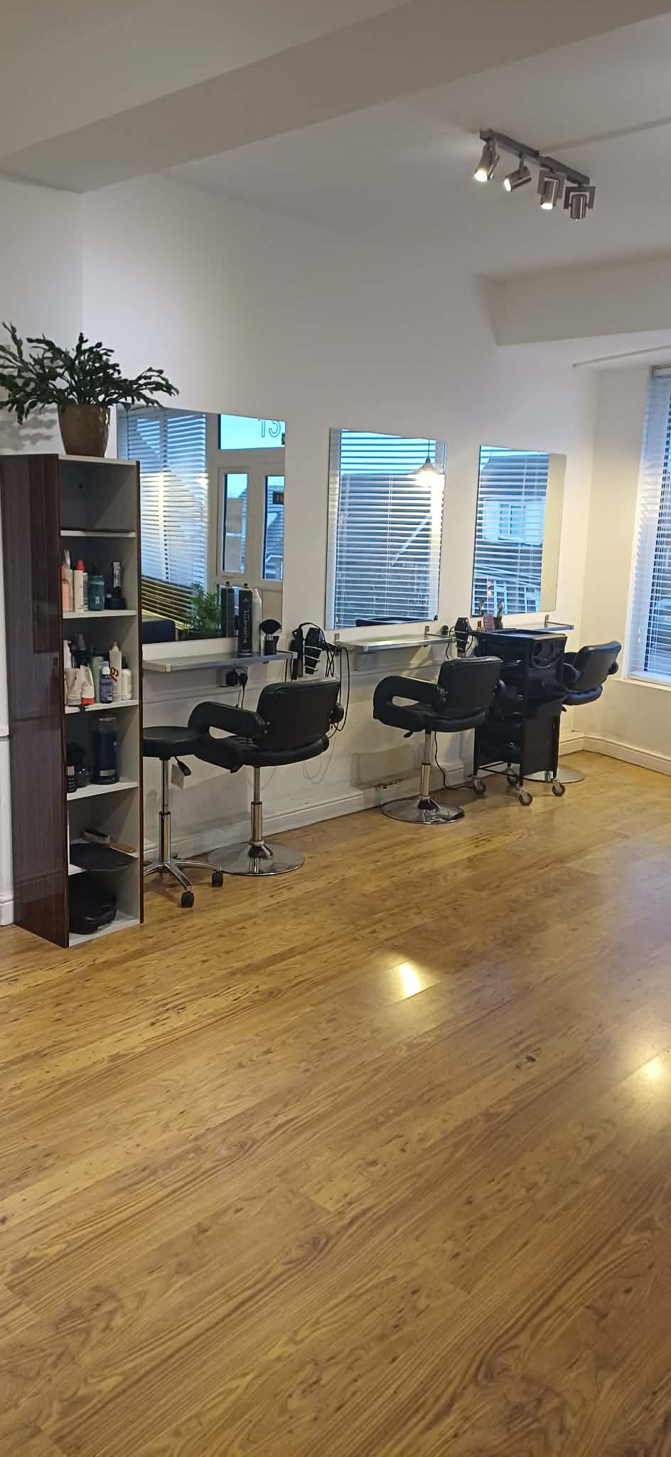 Styling stations with natural light from windows